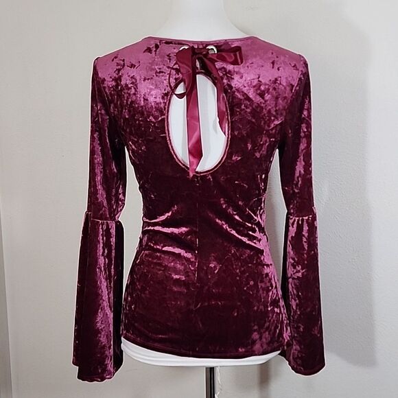 Venus Wine Velvet Crush Y2K Bell Sleeve Blouse With Cut Out In Back Size S - Picture 5 of 12